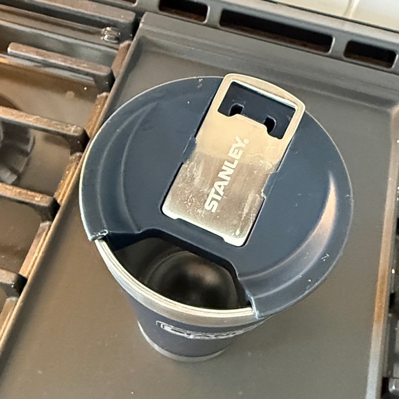 Stanley Pint Glass Vacuum Insulated Navy and Silver 16oz - Picture 2 of 5